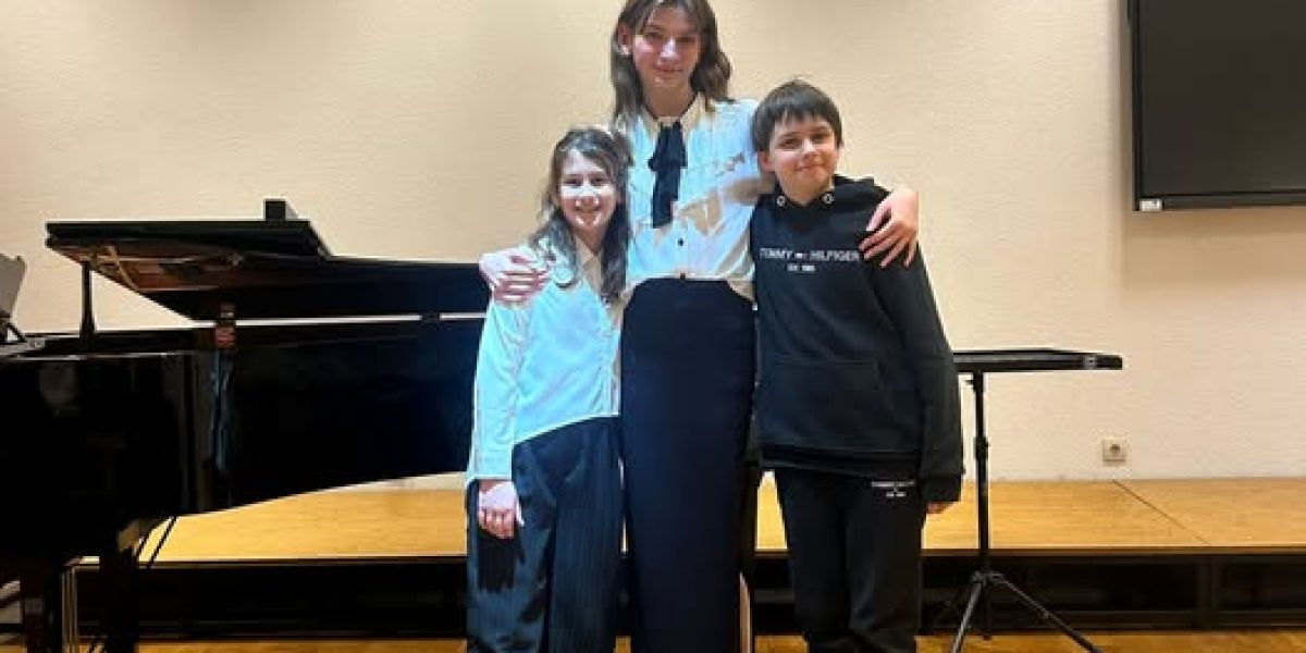 640072296_1312566477590061_2496105398994379288_n